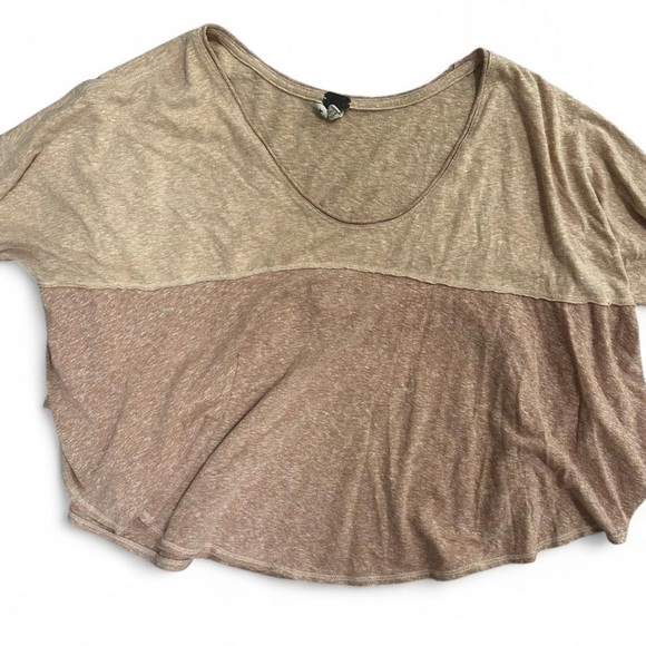 Free People Women's New Cloud Nine Drapey Boxy Color block Style Top Sz XS - Picture 4 of 6